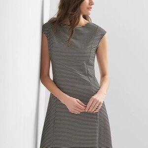 GAP Black and White A-Line Midi Dress with Cap Sleeves